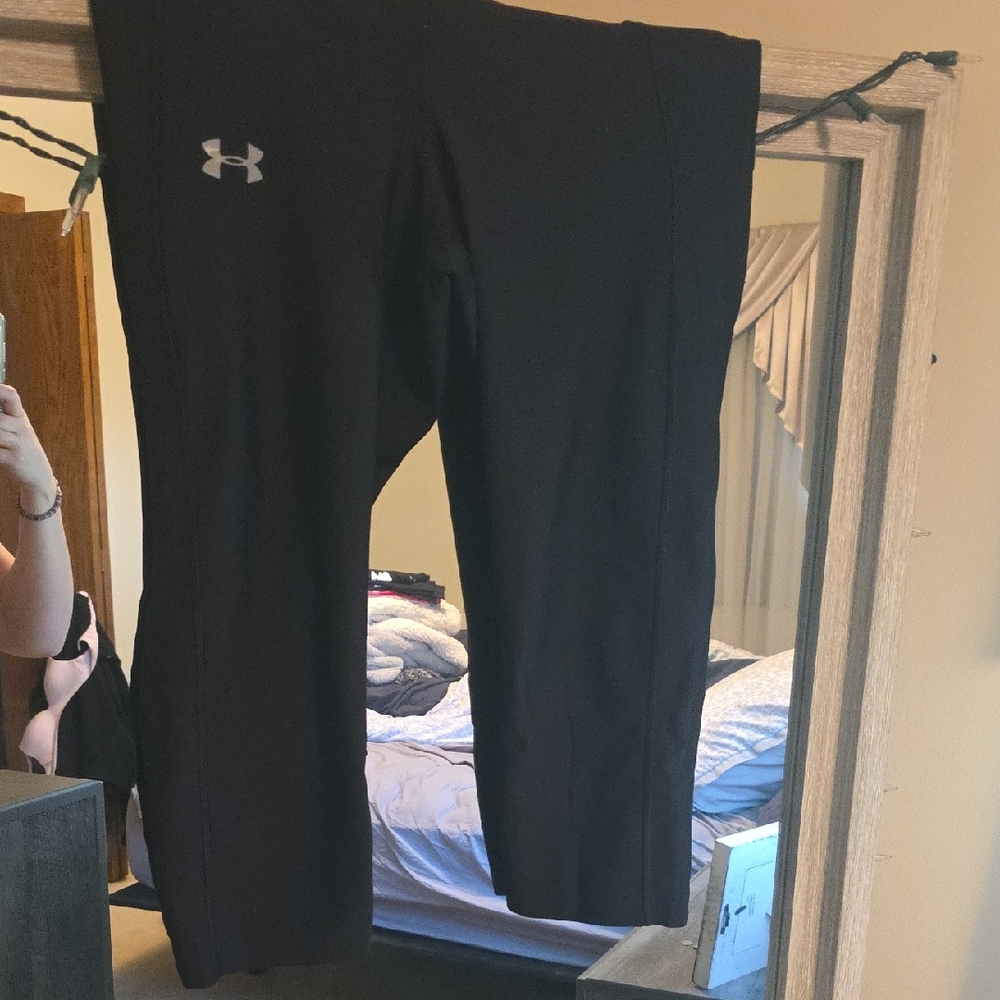 Under Armour Black Compression Capri